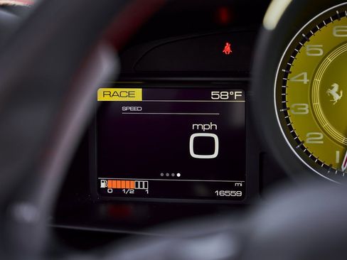 Used 2019 Ferrari 488 Spider Base image 55