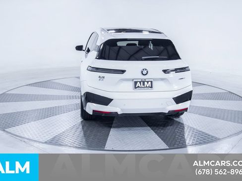 Used 2023 BMW iX xDrive50 w/ Premium Package AWD/4WD image 8