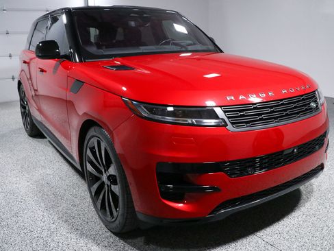 Used 2023 Land Rover Range Rover Sport SE AWD/4WD image 5
