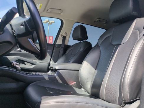 Used 2022 Kia Sorento S FWD image 13