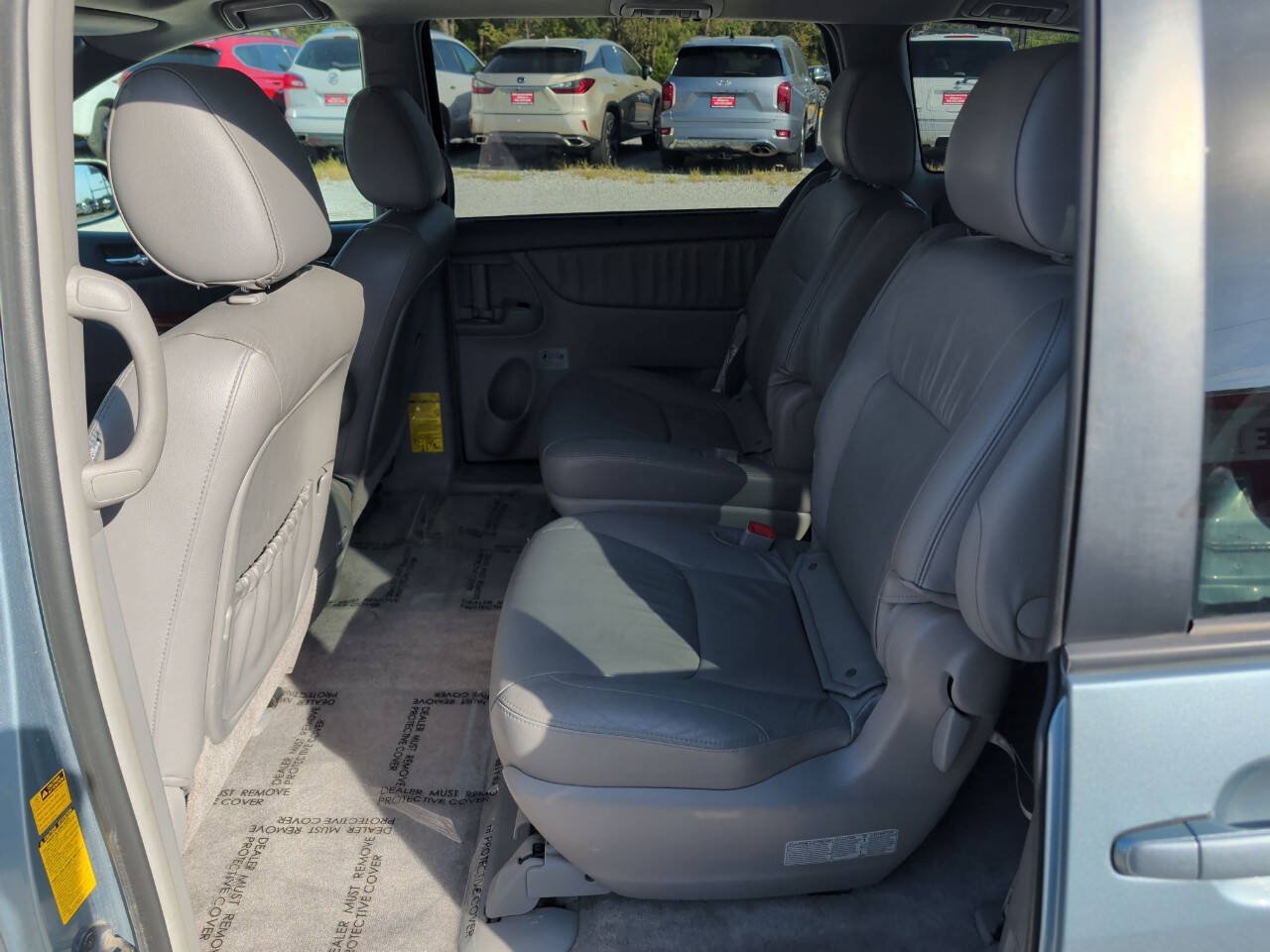 Used 2009 Toyota Sienna XLE FWD image 10