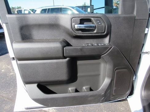 Certified 2025 GMC Sierra 2500 Pro w/ Convenience Package image 10