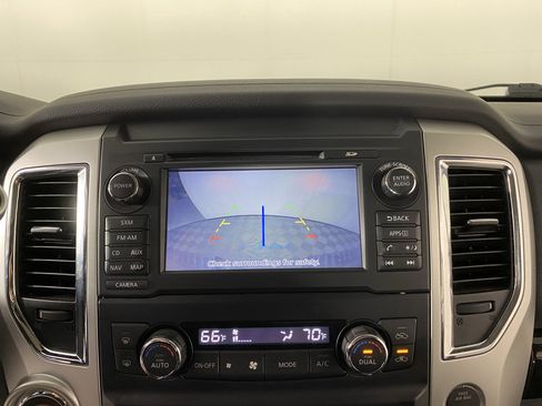 Used 2018 Nissan Titan SV w/ SV Convenience Package AWD/4WD image 27