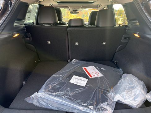 New 2026 Nissan Kicks SR w/ SR Premium Package image 33