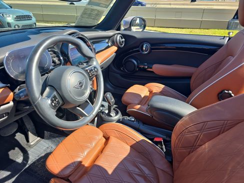 Used 2023 MINI Cooper S w/ Signature Upholstery Package image 15