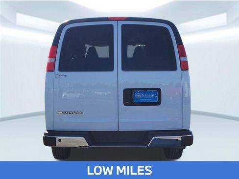 Used 2024 Chevrolet Express 3500 LT w/ LT Preferred Equipment Group image 5