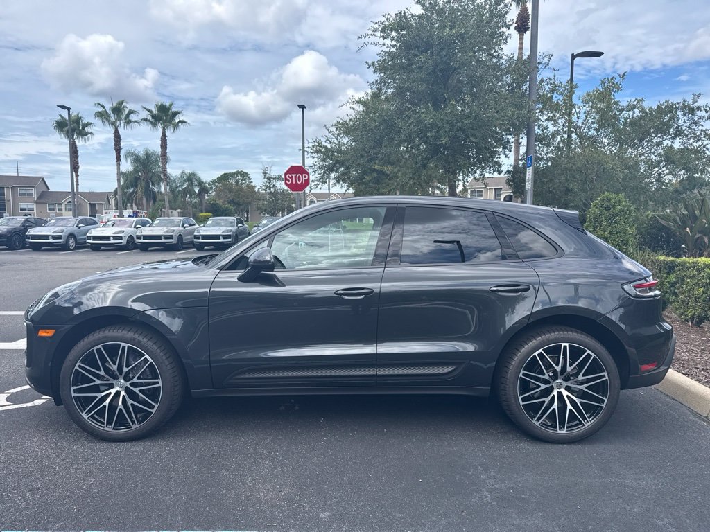 Certified 2026 Porsche Macan AWD/4WD image 2