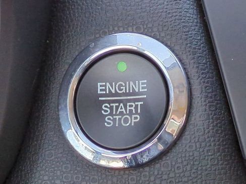 Used 2020 Ford EcoSport Titanium FWD image 29