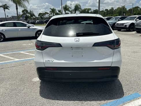 Used 2024 Honda HR-V LX image 7
