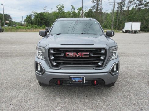Used 2021 GMC Sierra 1500 AT4 w/ AT4 Value Package AWD/4WD image 3