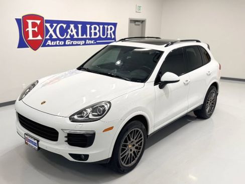 Used 2018 Porsche Cayenne Platinum Edition AWD/4WD image 49