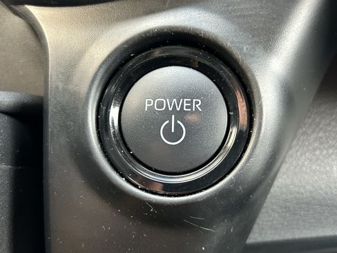 Certified 2025 Toyota Sienna Platinum AWD/4WD image 37