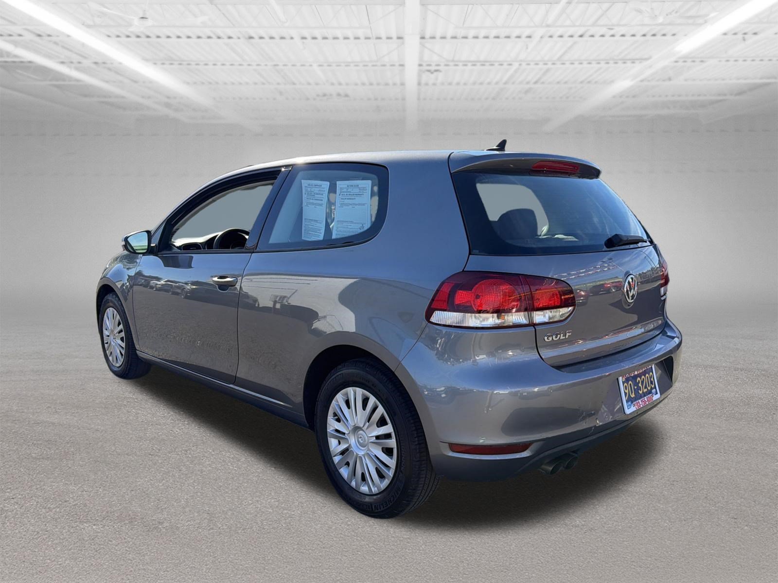 Used 2012 Volkswagen Golf 2-Door FWD image 3