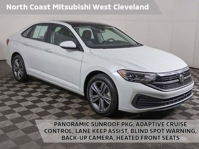 Used 2024 Volkswagen Jetta SE w/ Panoramic Sunroof Package