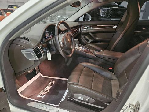 Used 2010 Porsche Panamera S image 9