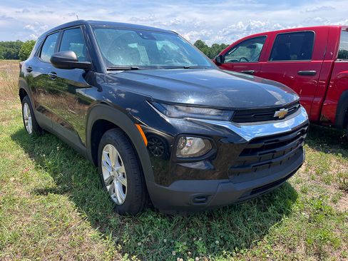 Used 2021 Chevrolet TrailBlazer LS FWD image 6