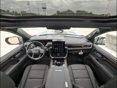 New 2026 GMC Yukon XL Denali w/ Advanced Technology Package AWD/4WD image 19
