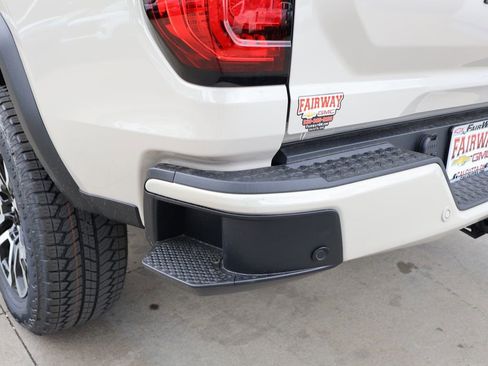New 2026 GMC Canyon AT4 w/ Nightfall Edition AWD/4WD image 30