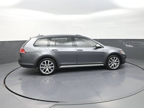 Used 2018 Volkswagen Golf Alltrack SEL AWD/4WD image 12