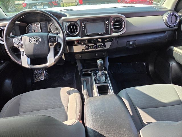 Used 2017 Toyota Tacoma SR5 w/ Tow Package RWD image 12