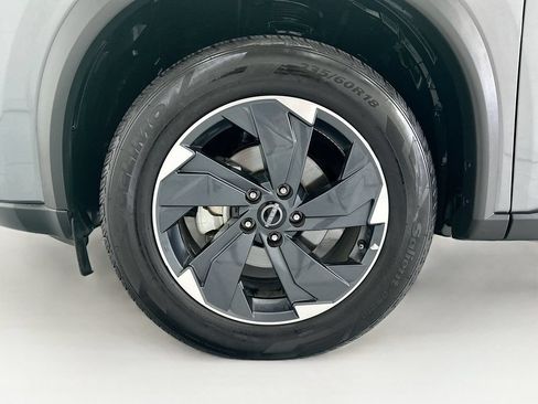 Used 2024 Nissan Rogue SV AWD/4WD image 28