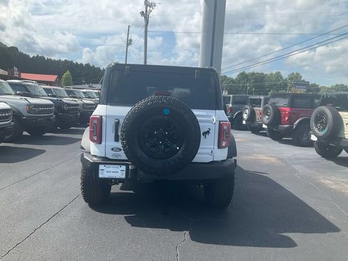 New 2026 Ford Bronco Outer Banks w/ Sasquatch Package AWD/4WD image 6