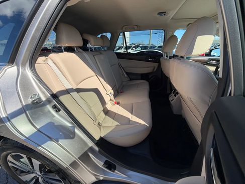 Used 2018 Subaru Outback 2.5i Limited AWD/4WD image 13