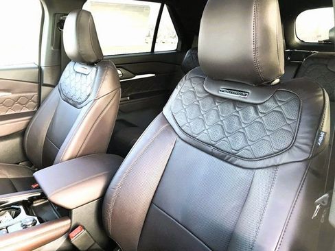 New 2026 Ford Explorer Platinum w/ LUX Leather Package image 9