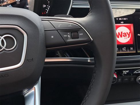 New 2025 Audi Q3 2.0T Premium image 10