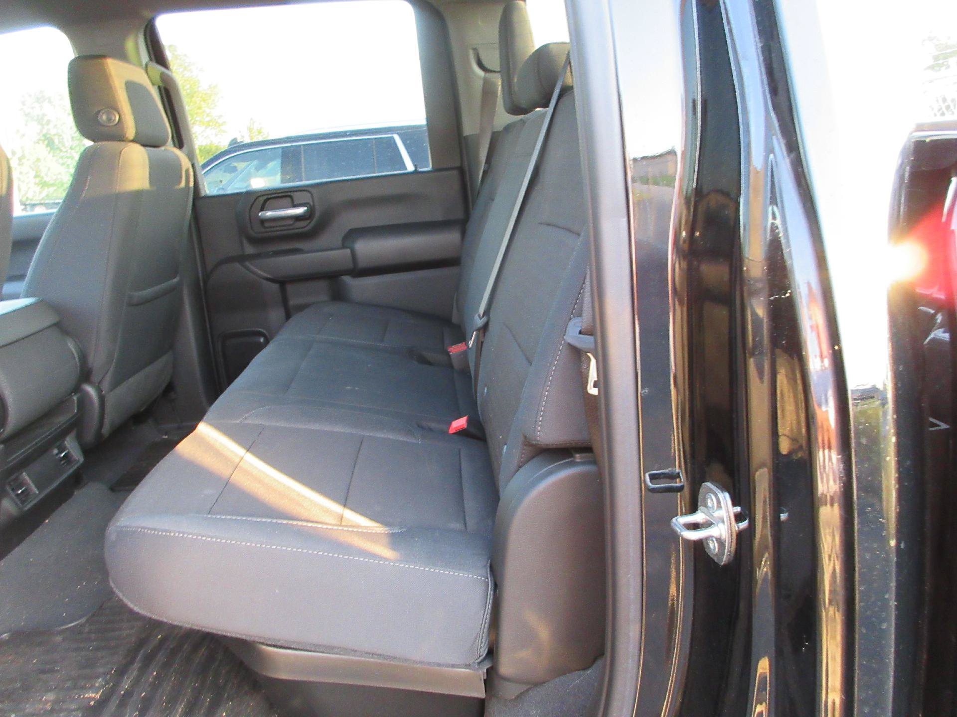 Used 2024 Chevrolet Silverado 2500 Custom w/ Custom Value Package AWD/4WD image 17