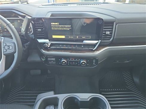 New 2026 GMC Sierra 1500 Elevation image 13