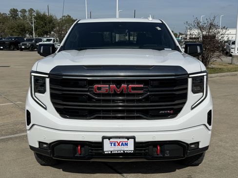 Used 2022 GMC Sierra 1500 AT4 w/ AT4 Premium Package image 10
