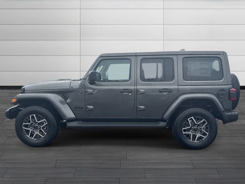 New 2026 Jeep Wrangler Sahara image 7