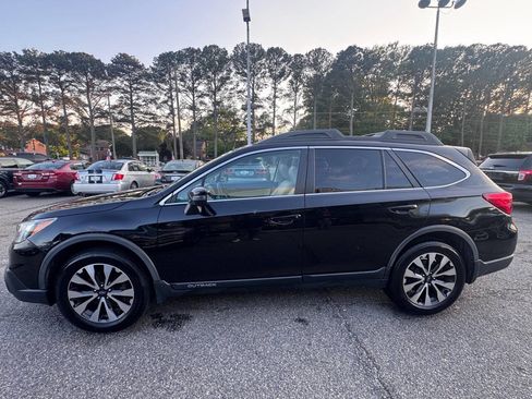 Used 2016 Subaru Outback 2.5i Limited AWD/4WD image 3