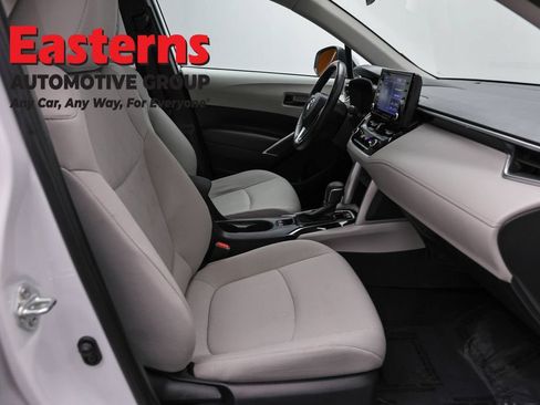 Used 2022 Toyota Corolla Cross LE FWD image 23