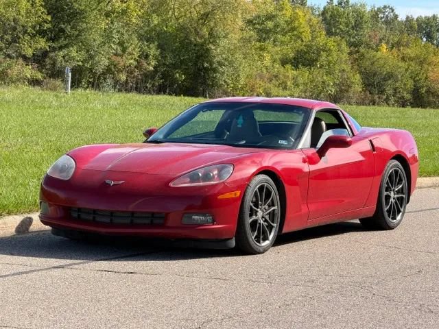 Used 2005 Chevrolet Corvette Coupe w/ Preferred Equipment Group RWD image 5
