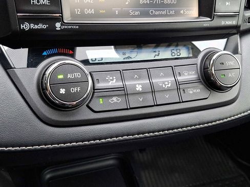 Used 2018 Toyota RAV4 XLE w/ Plus Extra Value Package AWD/4WD image 16