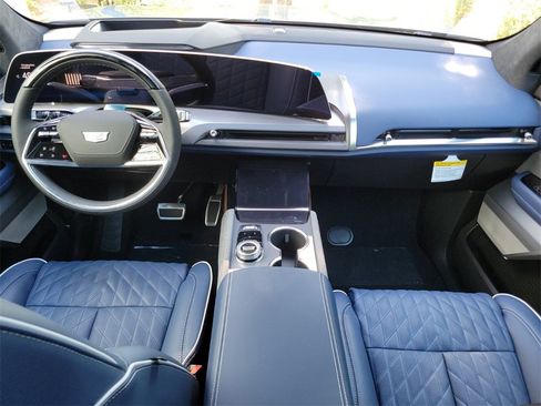 New 2026 Cadillac Vistiq Premium Luxury w/ LPO, Floor Liner Package image 13