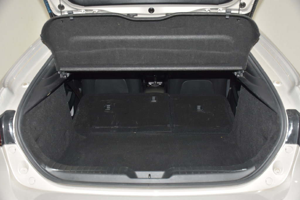 Used 2024 MAZDA MAZDA3 s FWD image 28