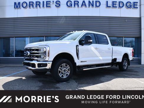 Used 2024 Ford F350 Lariat image 1