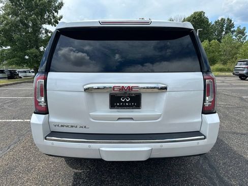 Used 2019 GMC Yukon XL Denali w/ Denali Ultimate Package AWD/4WD image 14