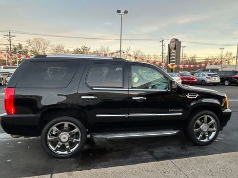 Used 2014 Cadillac Escalade Luxury image 5