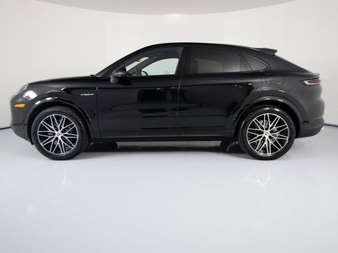 New 2026 Porsche Cayenne E-Hybrid Coupe image 2