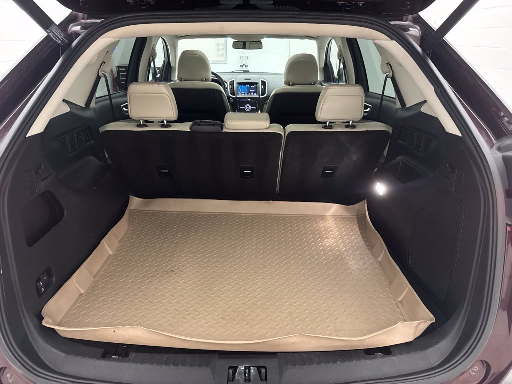 Used 2019 Ford Edge Titanium w/ Equipment Group 301A AWD/4WD image 6