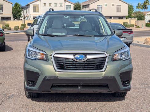 Used 2020 Subaru Forester Premium image 8