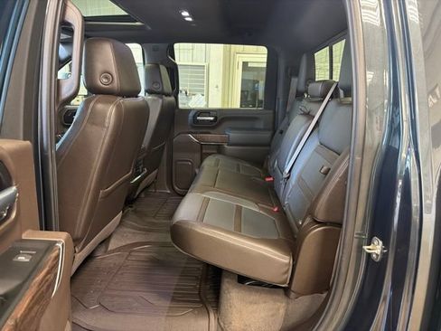 Used 2022 GMC Sierra 3500 Denali AWD/4WD image 30