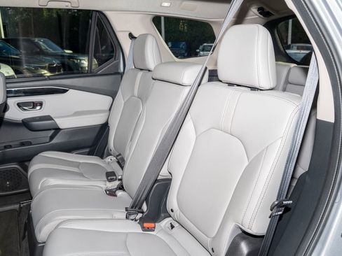 Used 2023 Honda Pilot EX-L image 18