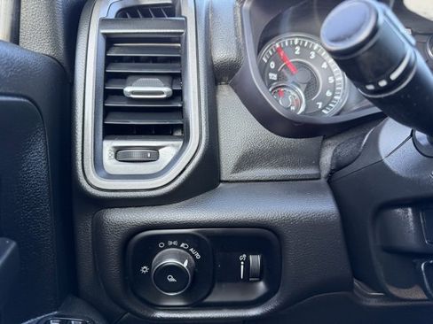 Used 2024 RAM 2500 Tradesman w/ Chrome Appearance Group image 19