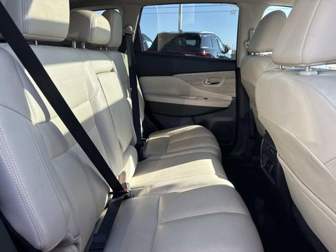 Used 2023 Nissan Murano SL w/ SL Moonroof Package image 10
