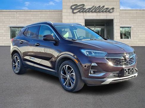 Used 2020 Buick Encore GX Essence image 2